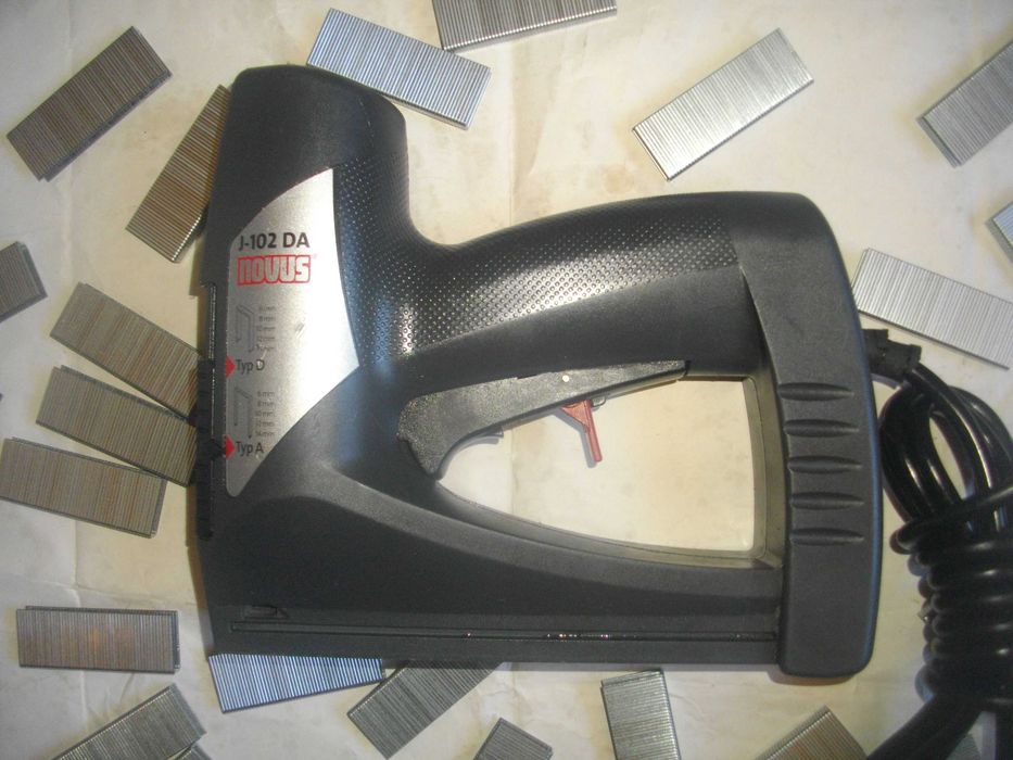 Електрически Дърводелски Такер 8-16мм 15-32мм Немски Холандия РАЗЛИЧНИ