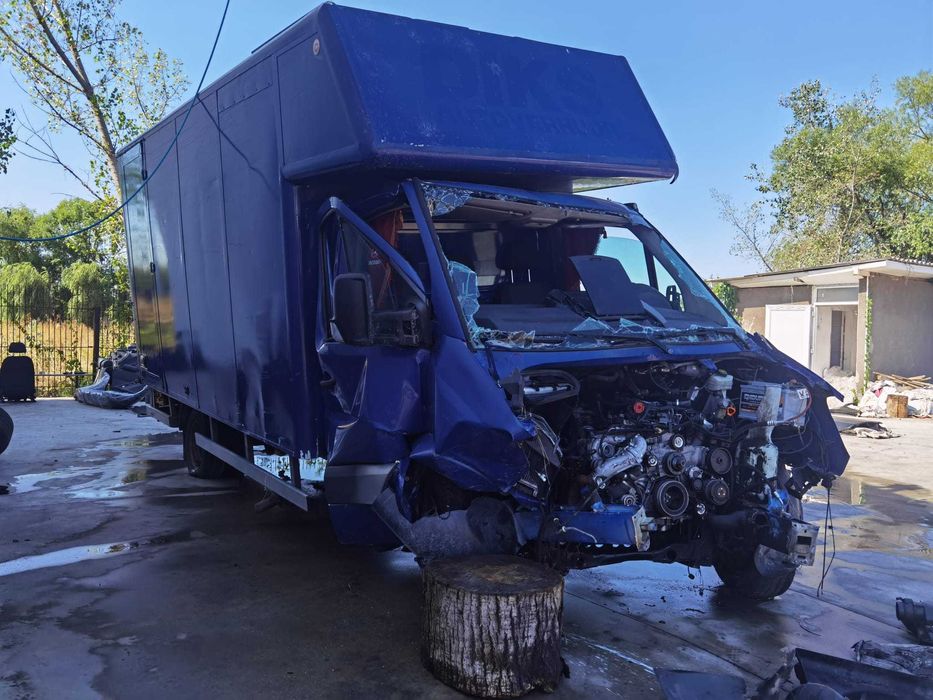 Dezmembrez Mercedes Sprinter W906 2.2 euro 5 OM651 Automat/Punte dubla