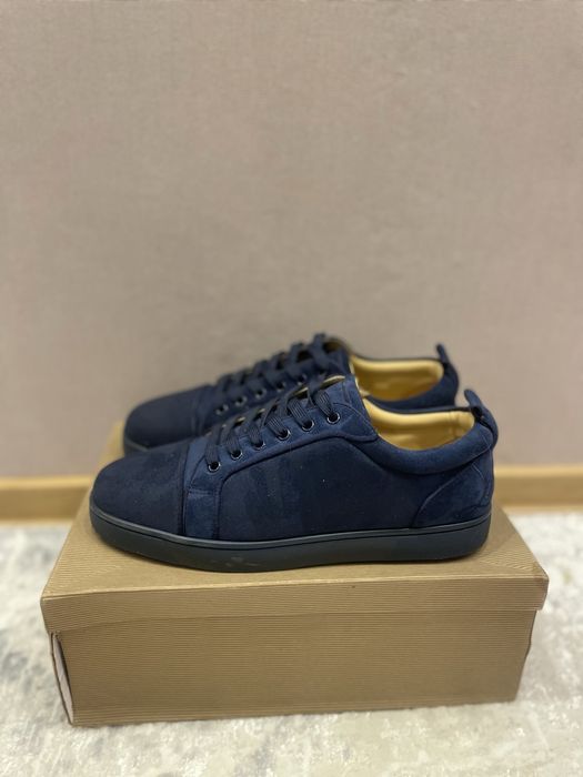 Продам лабутины синие