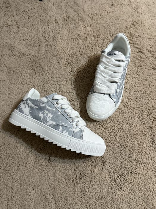 Numeris Cloud noi  - 41/42/43/44 pe stoc
