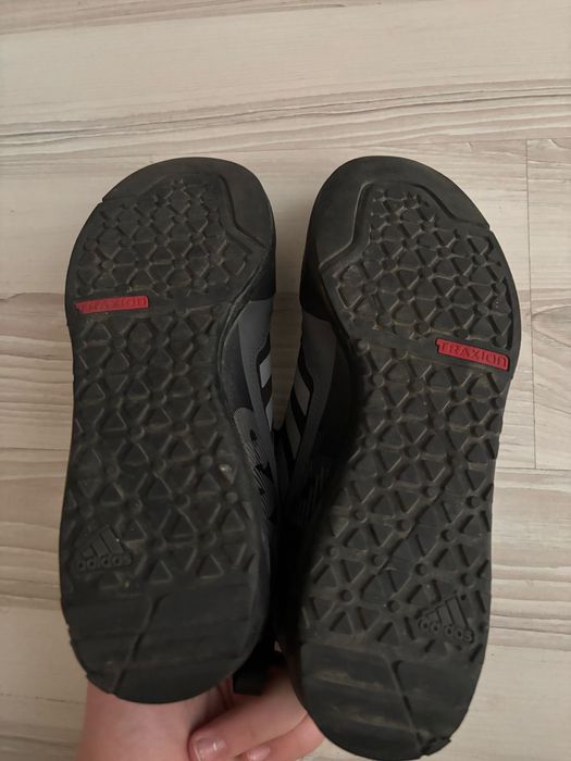 Спортнк маратонки