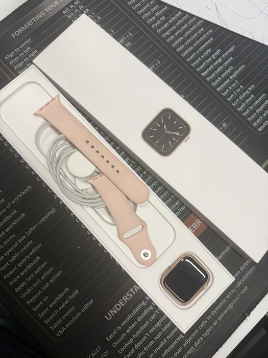 Apple Watch Series 6 41mm GPS smartwatch, stare foarte bună, funcțional