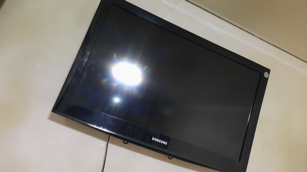 Продам телевизор срочно