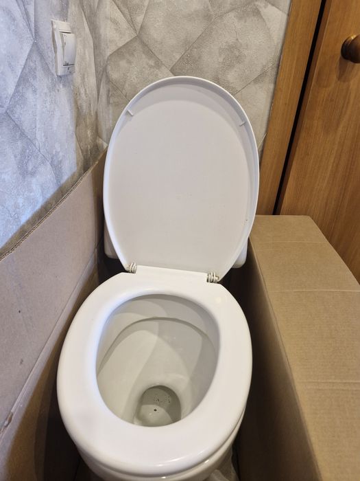 Унитаз с бачком б/у