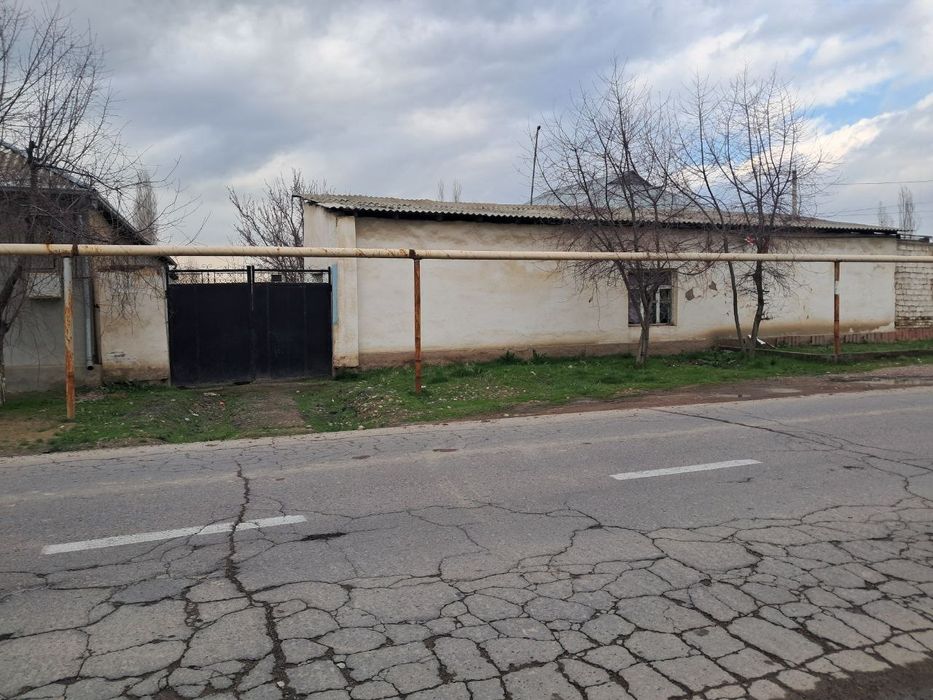 Ўртасаройда уй сотилади