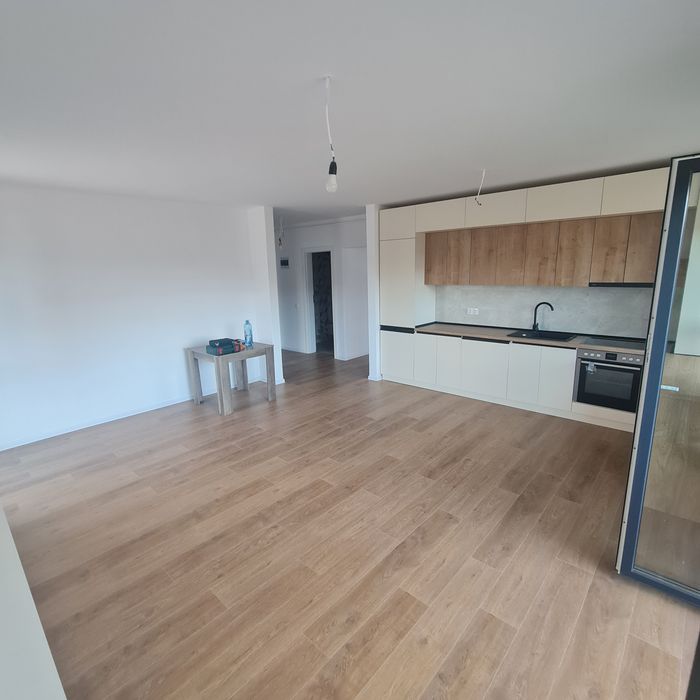 >Apartament 3 camere + două balcoane