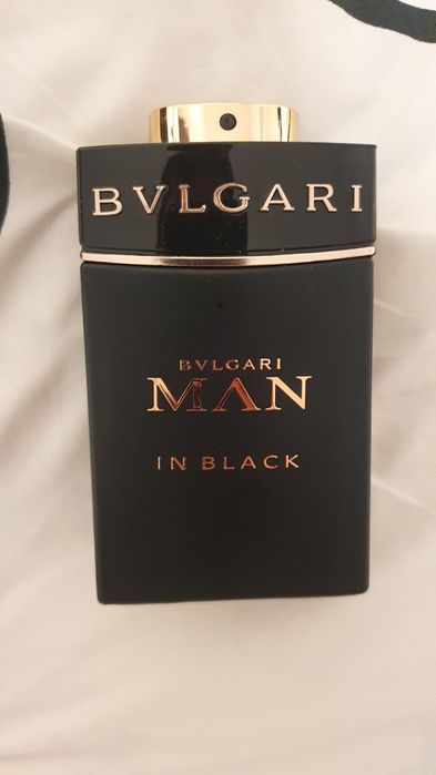 Vând parfum Bvlgari Man In Black Eau de Parfum apa parfum