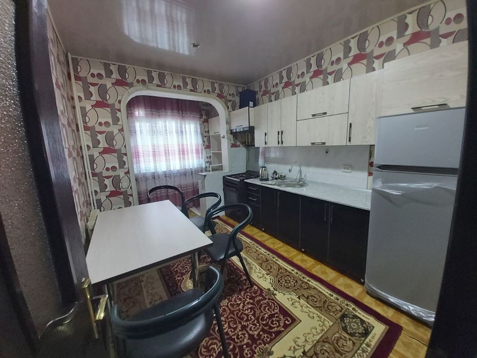 Srochniy arenda 4 xona 5/9 Botkina Shoxona restoranona