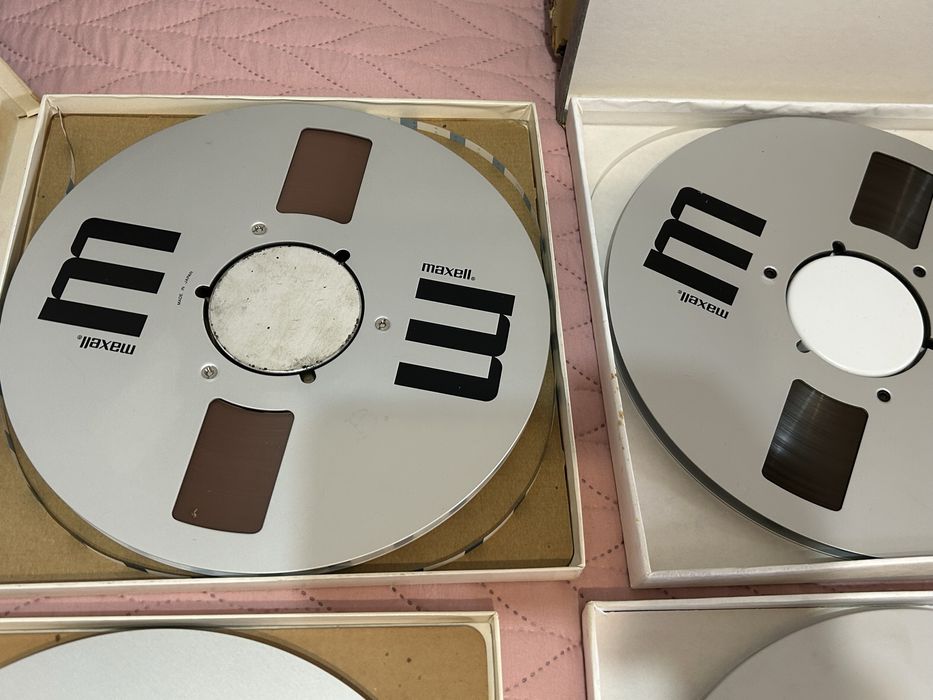 Benzi de magnetofon de 26 cm.