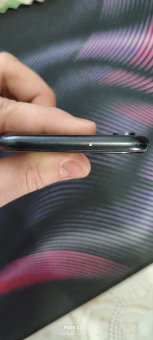 Продам iPhone XR