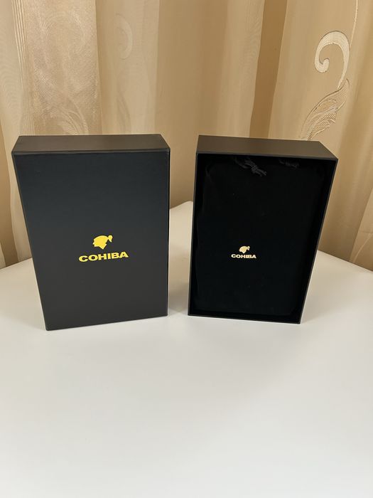 Cohiba преносим хумидор за 4 пури – кедрова вътрешност