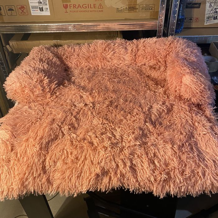 Диван за големи кучета или котки