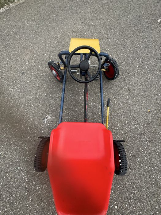 Go-kart cu pedale, stare bună, include 2 roți de rezervă. Preț 500 lei negociabil. Dobrești, Bihor. Tel: 0740493847