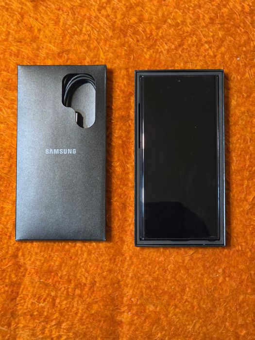 Продавам телефон SAMSUNG GALAXY S23 ULTRA 512GB RAM 12GB черен