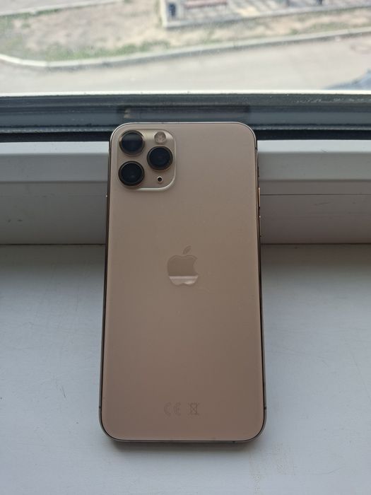 Айфон 11 про. В идеальном состоянии