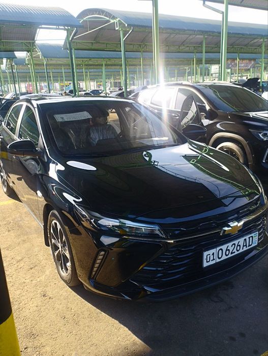 Monza 1.3 atmosferni 2023 yil  qora rang