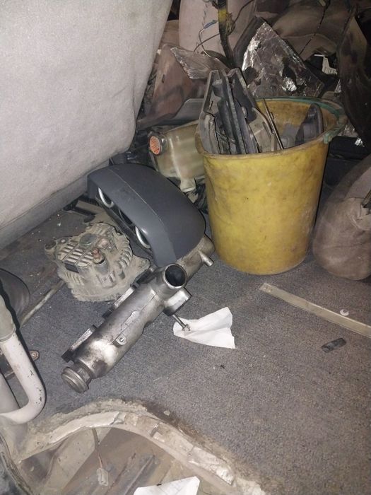 Продаю запчасти на делику булку