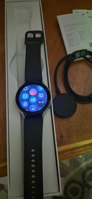 Samsung smart watch 4 si samsung gear s3 frontier