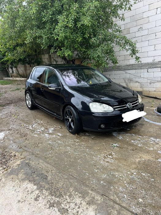 Vând Golf V 2 0 diesel