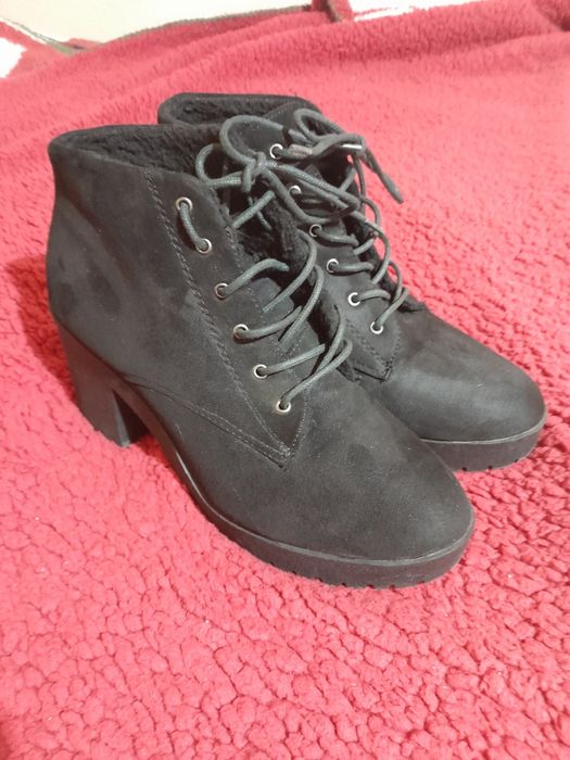 Дамски,топли боти