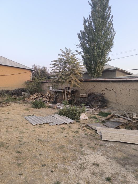 Yer sotiladi parkent