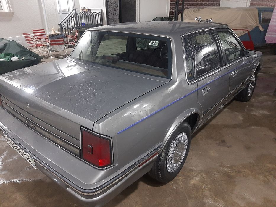 Американский автомобил.