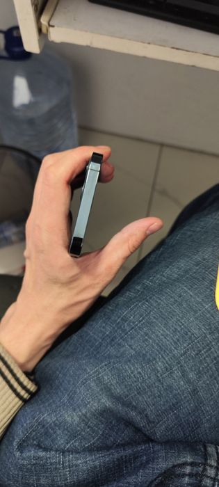 Iphone 12 pro.     80 yomkisi