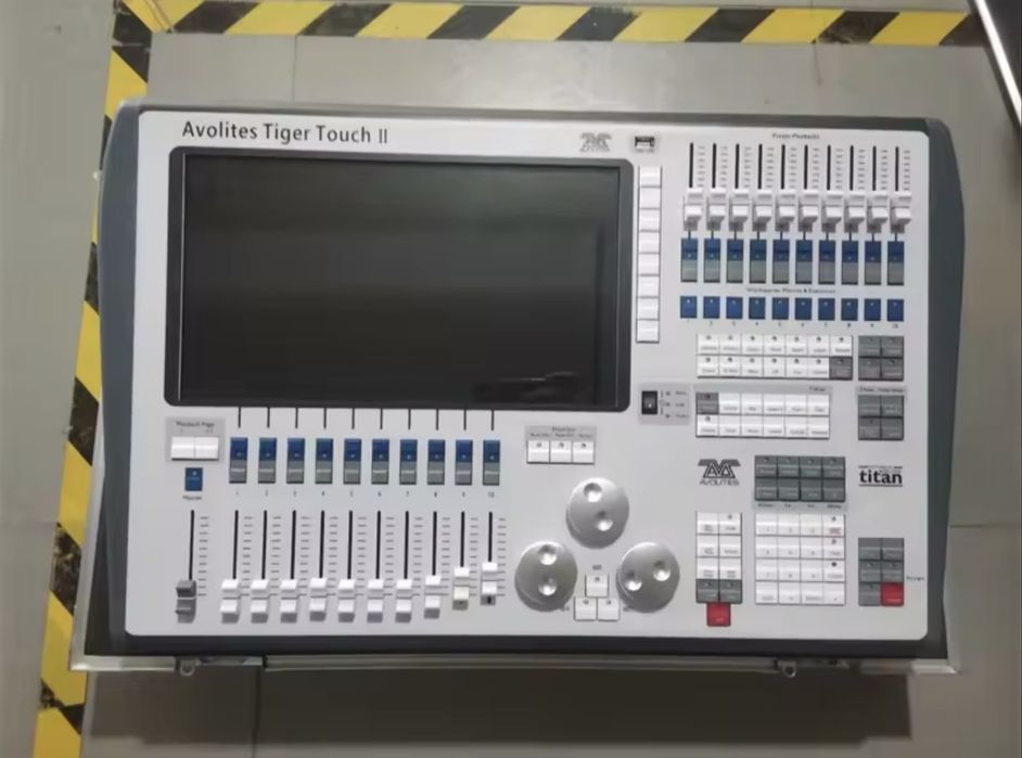Vand Avolites Tiger Touch II-Consola de lumini pentru concert,teatre