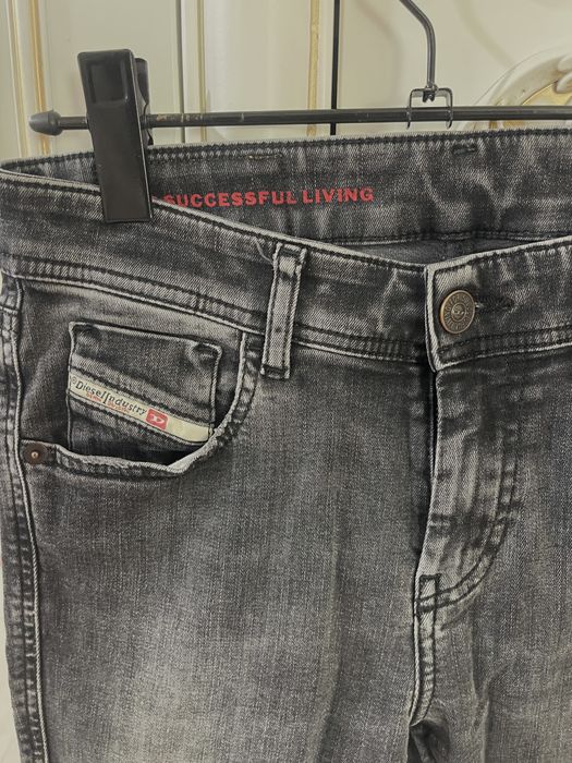 Женсике джинсы Diesel