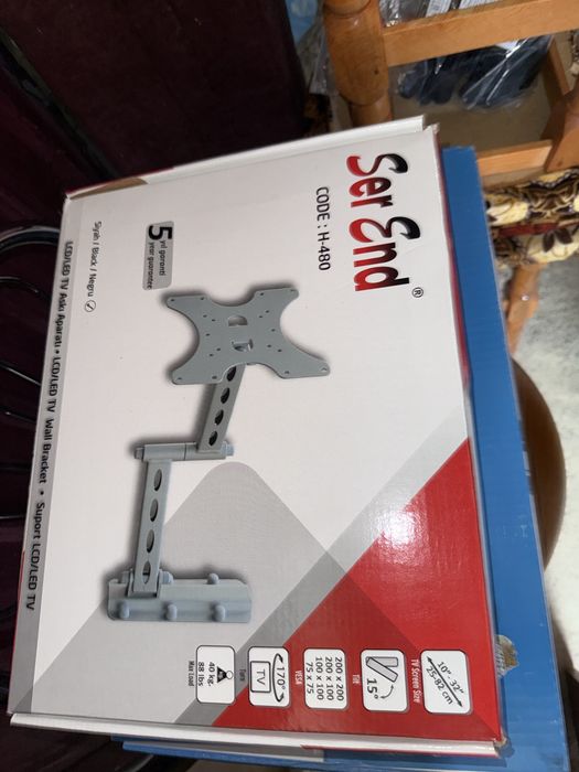 Vand suport pentru televizor nou