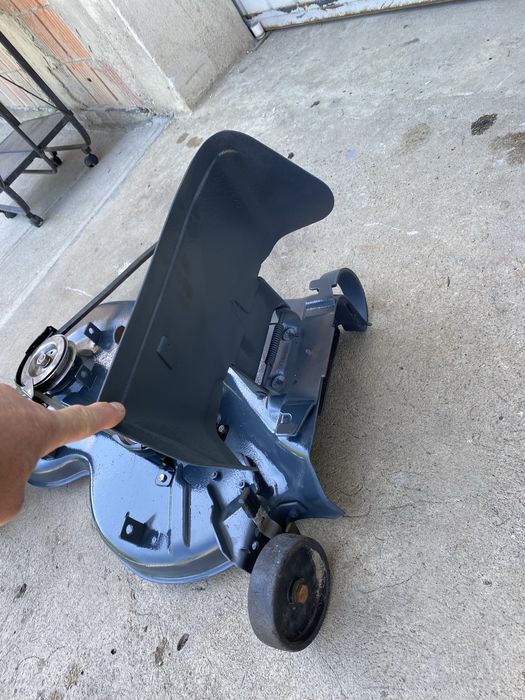 Masa de taiere tractoras tuns gazon