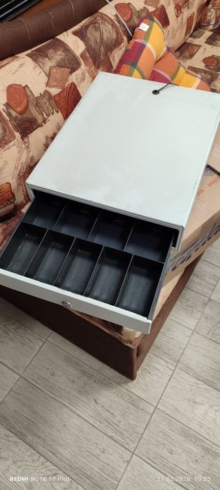 Сейф за пари - среден