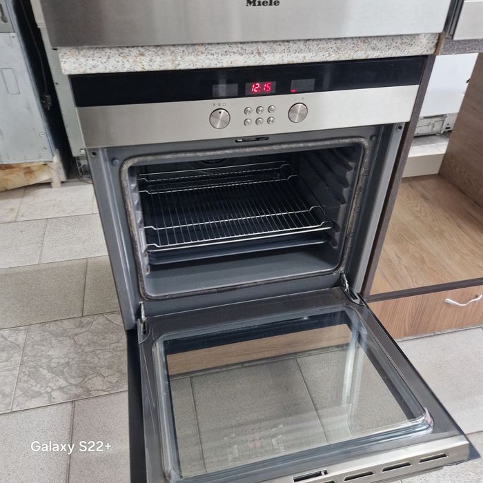 Фурна за вграждане SIEMENS Pyrolyse