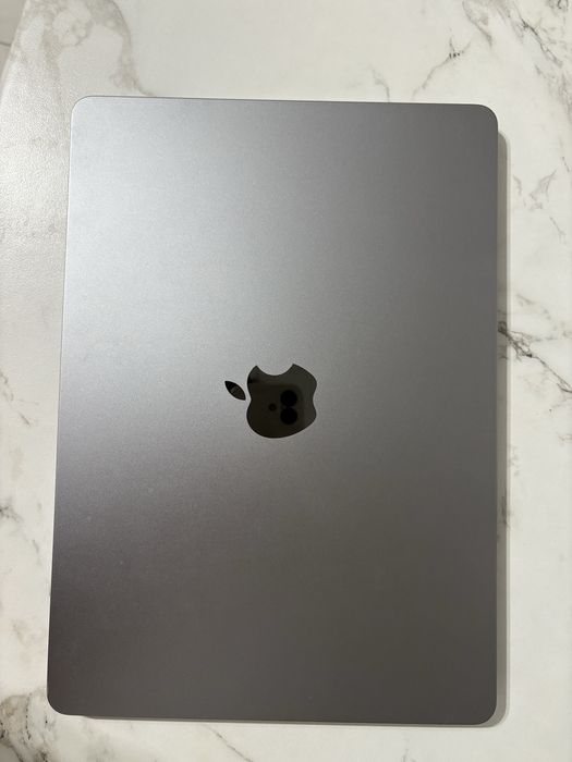 СРОЧНО ПРОДАМ!) MacBook Air M2 2022/256