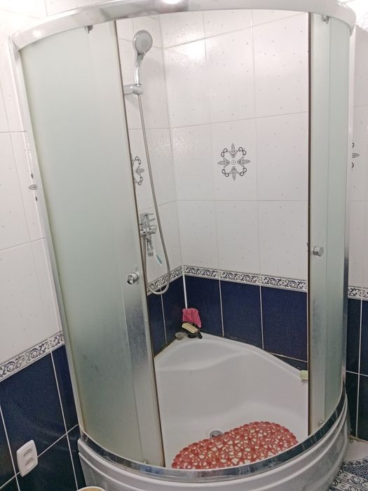 Продам душевую кабину
