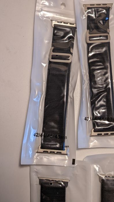 продам ремешки от apple watch