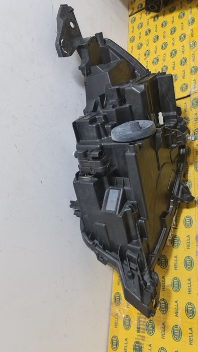 Far dreapta led Peugeot 208 II facelift 2018+ 9833036180