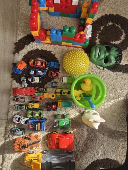 Машинки в хорошем состоянии