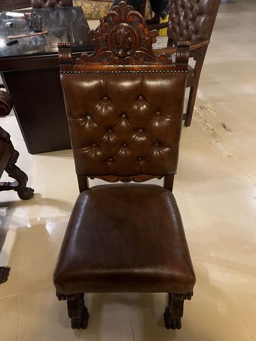 Стулья дерево и кожа