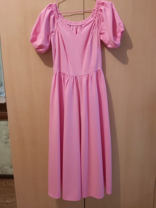 Продам платье нежный цвет