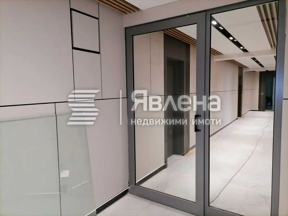 Продава се Тристаен апартамент в София, Център - 131 кв.м за 1275 €/кв.м - Снимка #3