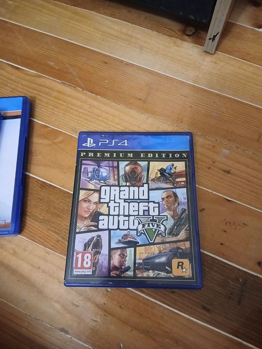 Ps4 500gb Slim , НОВ джойстик    Волан с педали +5игри