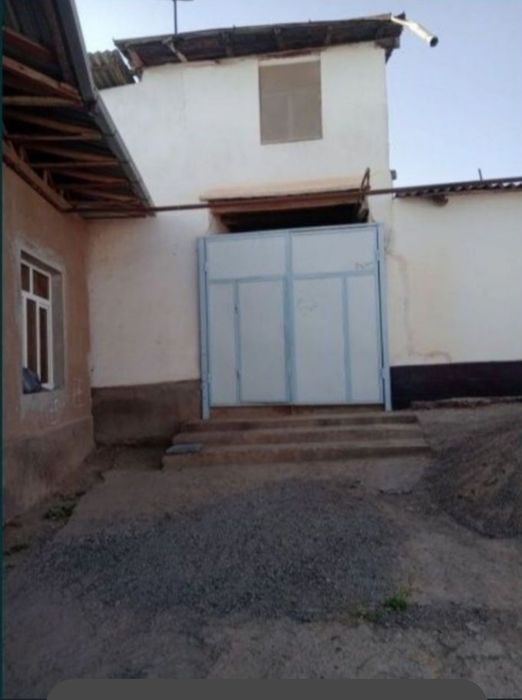 Uchastka sotiladi 6sotix 4xona