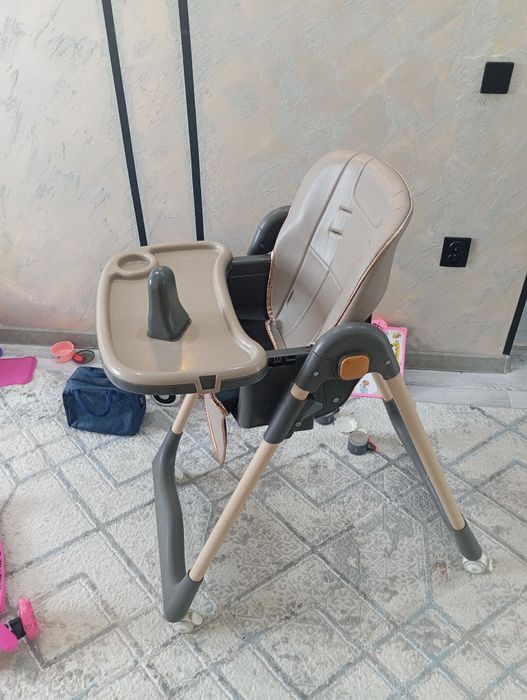 Продам детский стол