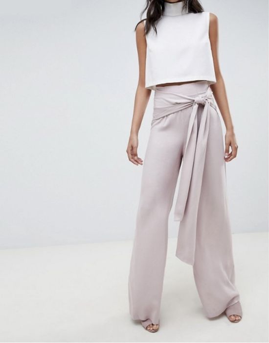 Pantaloni din colectia ASOS,noi cu eticheta