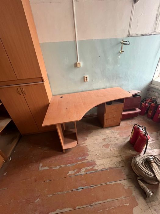 продам мебель офисную