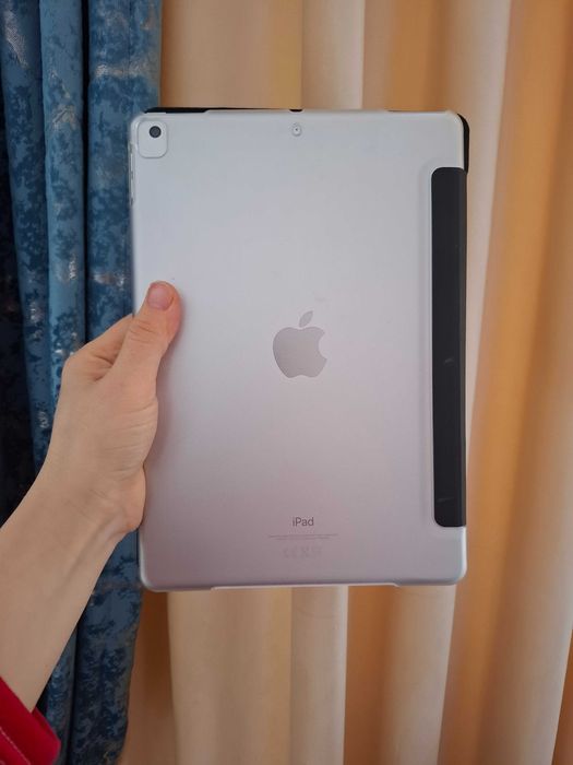 Продам Ipad 9 Generation , 64 гиг