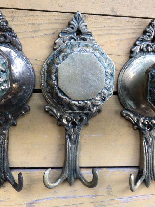 Старинна бронз месинг закачалка