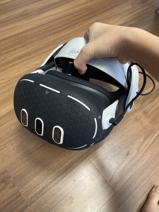 Продам meta quest 3