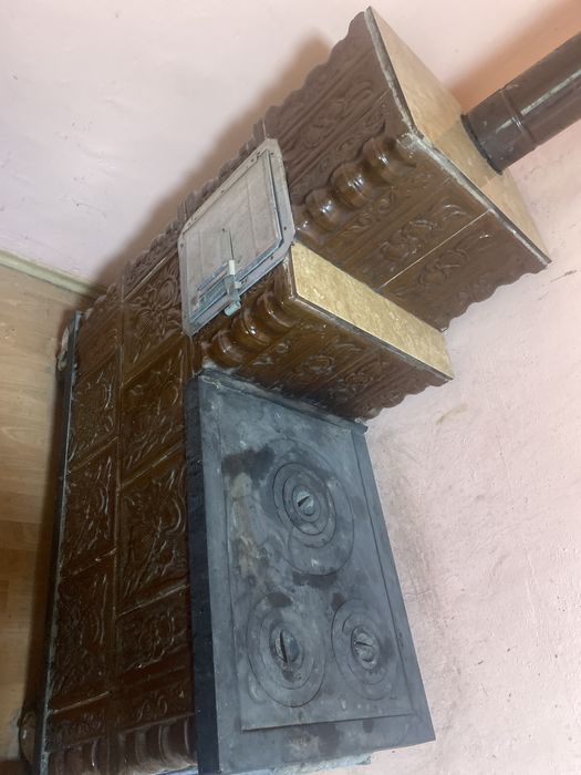 Sobă cu plită un mic defect